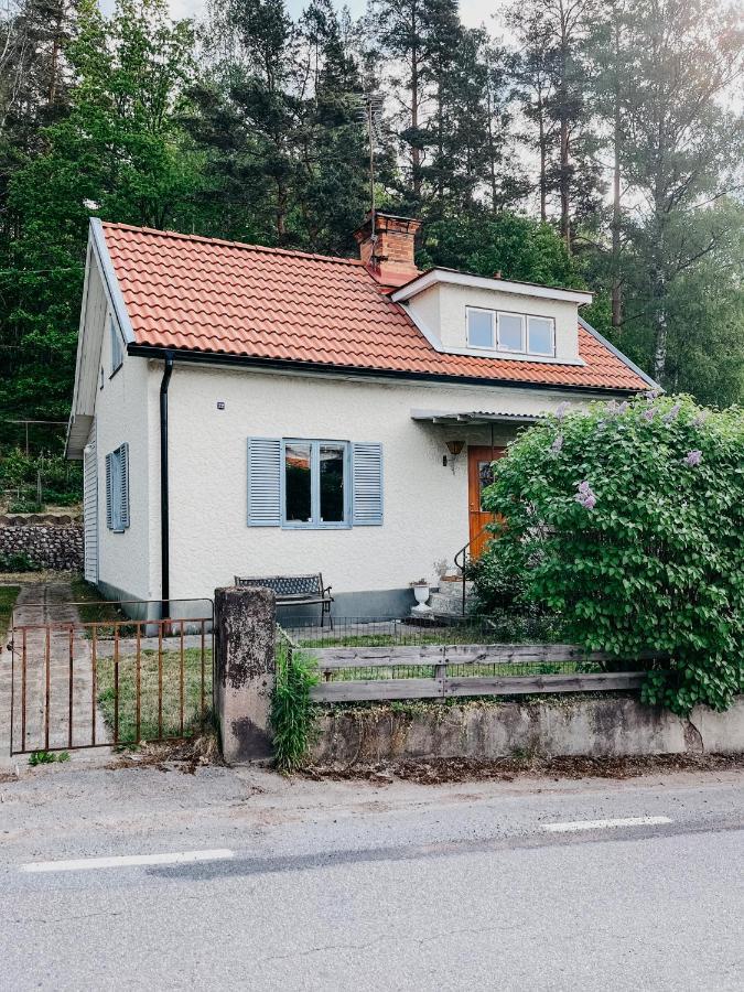 Charming House With Wood Stove Near Lake Virserum Exterior photo