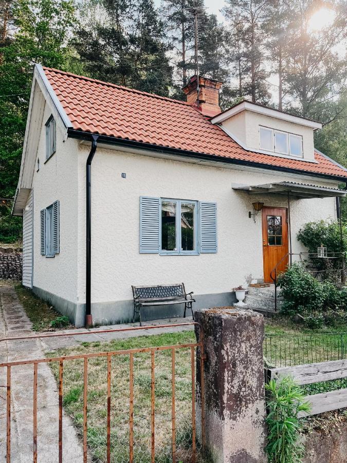 Charming House With Wood Stove Near Lake Virserum Exterior photo